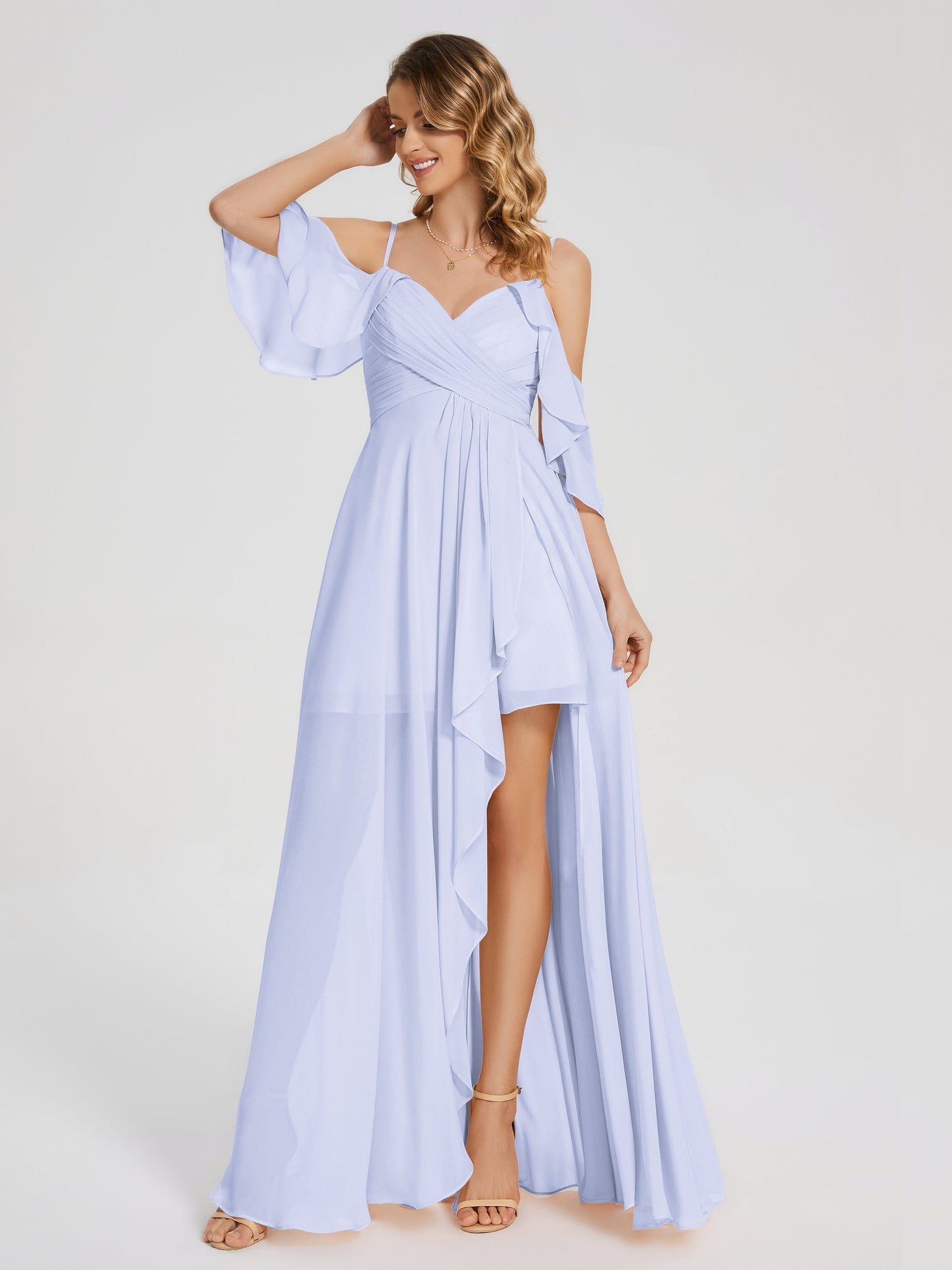 Vestido de fiesta de gasa con volantes y hombros descubiertos
