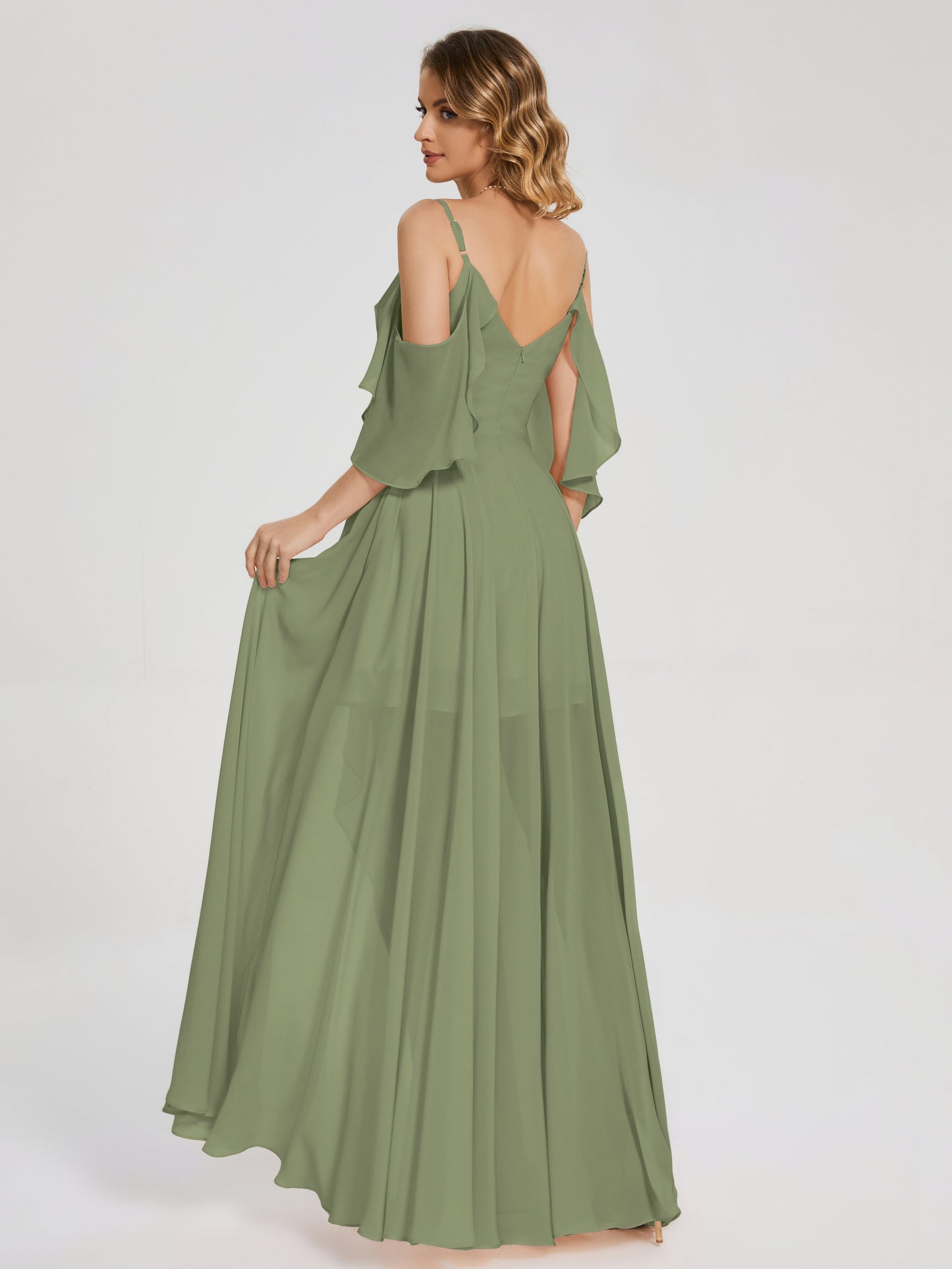 Vestido de fiesta de gasa con volantes y hombros descubiertos