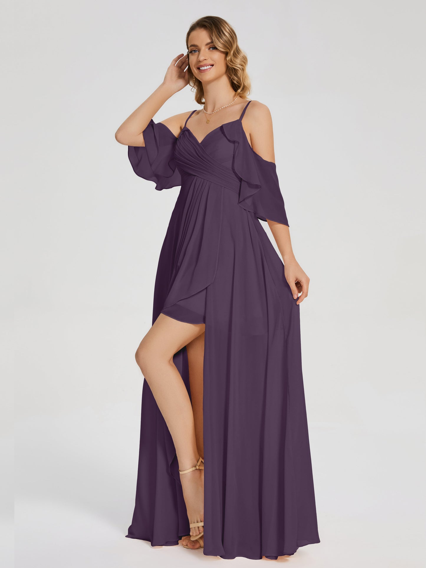 Vestido de fiesta de gasa con volantes y hombros descubiertos