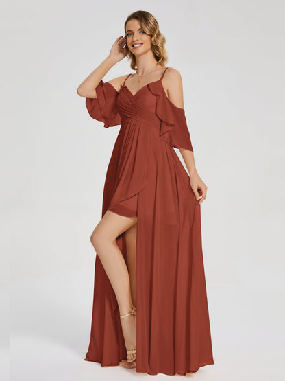 Vestido de fiesta de gasa con volantes y hombros descubiertos