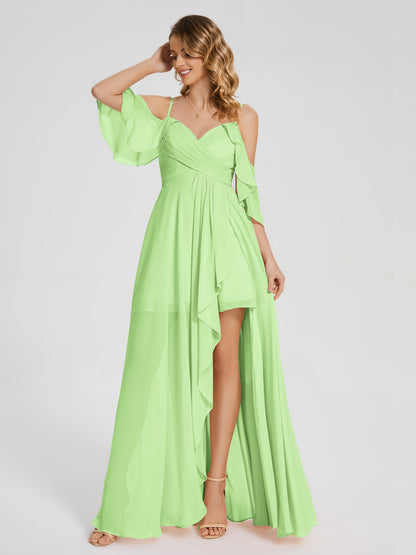 Vestido de fiesta de gasa con volantes y hombros descubiertos