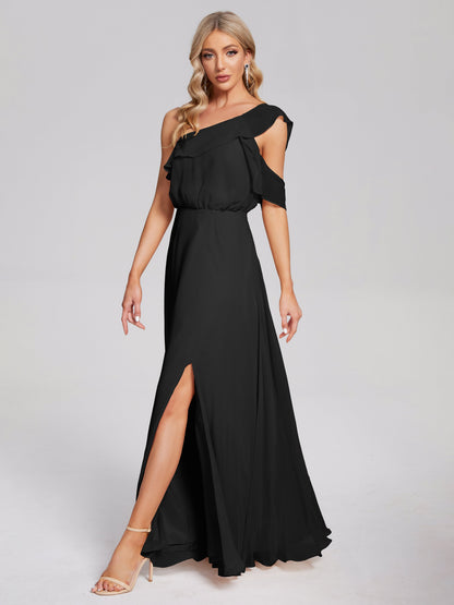 Vestido de fiesta de gasa con un hombro descubierto y volantes