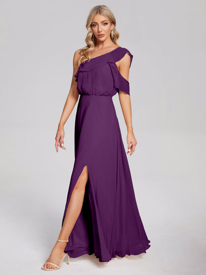 Vestido de fiesta de gasa con un hombro descubierto y volantes