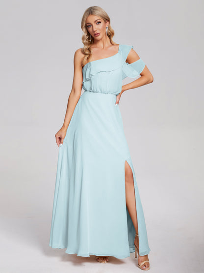 Vestido de fiesta de gasa con un hombro descubierto y volantes