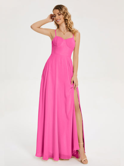 Vestido de fiesta con tirantes finos y corte en A y abertura