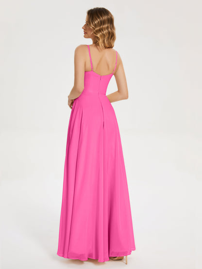 Vestido de fiesta con tirantes finos y corte en A y abertura