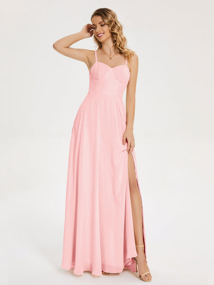 Vestido de fiesta con tirantes finos y corte en A y abertura