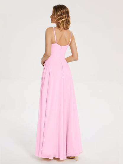 Vestido de fiesta con tirantes finos y corte en A y abertura