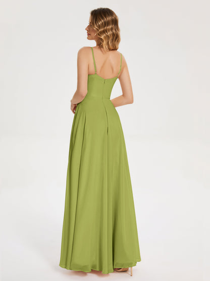 Vestido de fiesta con tirantes finos y corte en A y abertura