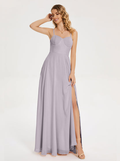 Vestido de fiesta con tirantes finos y corte en A y abertura
