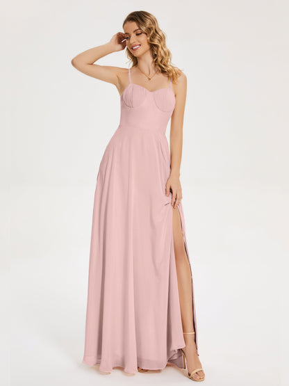 Vestido de fiesta con tirantes finos y corte en A y abertura
