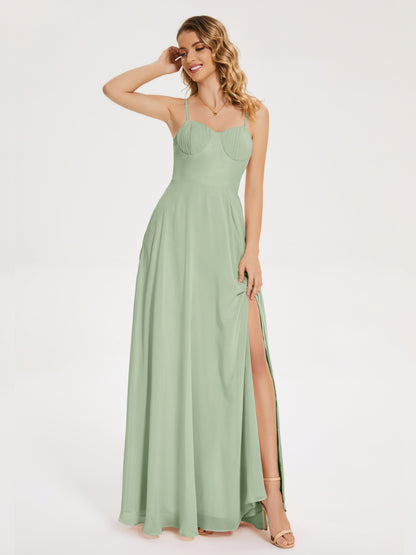 Vestido de fiesta con tirantes finos y corte en A y abertura