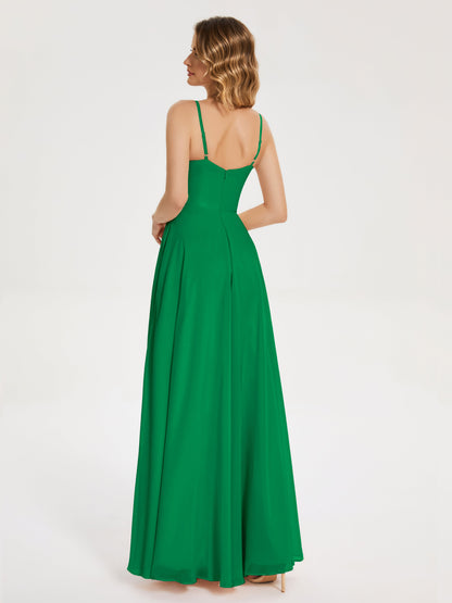 Vestido de fiesta con tirantes finos y corte en A y abertura