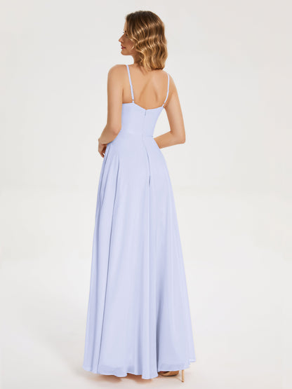 Vestido de fiesta con tirantes finos y corte en A y abertura