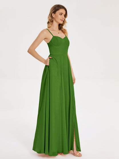 Vestido de fiesta con tirantes finos y corte en A y abertura