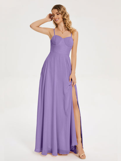 Vestido de fiesta con tirantes finos y corte en A y abertura