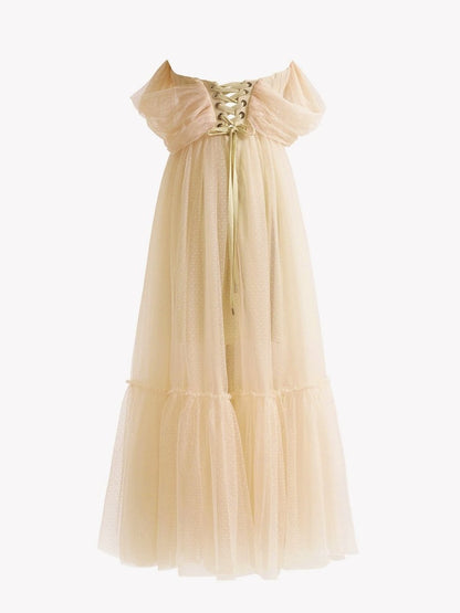 Vestido de fiesta de tul con escote en forma de A y largo hasta la rodilla de Nova
