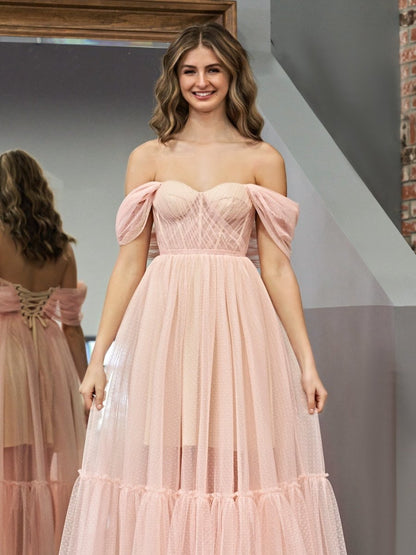 Vestido de fiesta de tul con escote en forma de A y largo hasta la rodilla de Nova