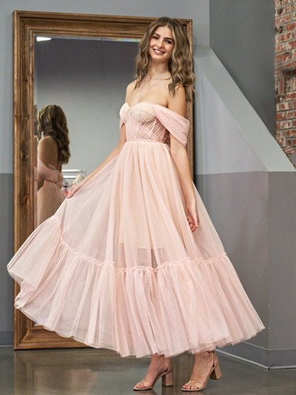Vestido de fiesta de tul con escote en forma de A y largo hasta la rodilla de Nova