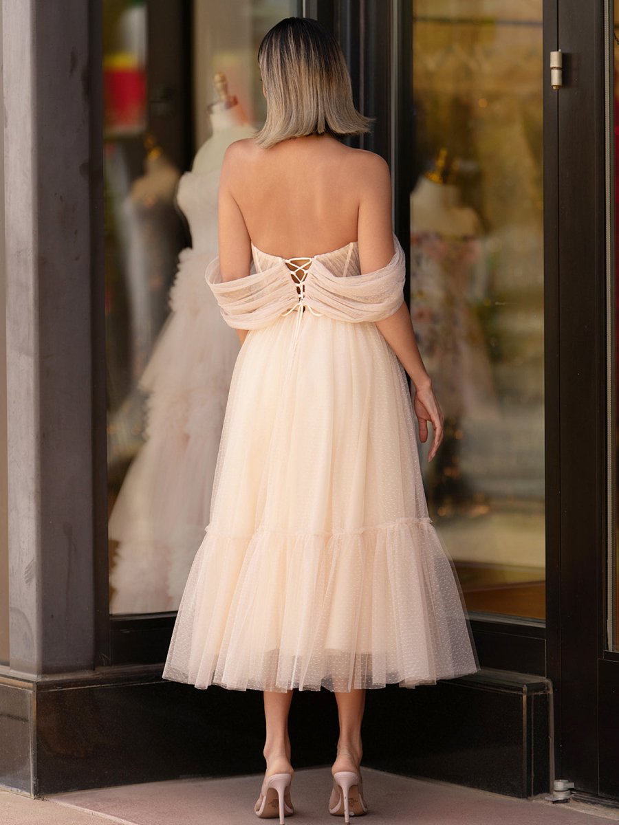 Vestido de fiesta de tul con escote en forma de A y largo hasta la rodilla de Nova