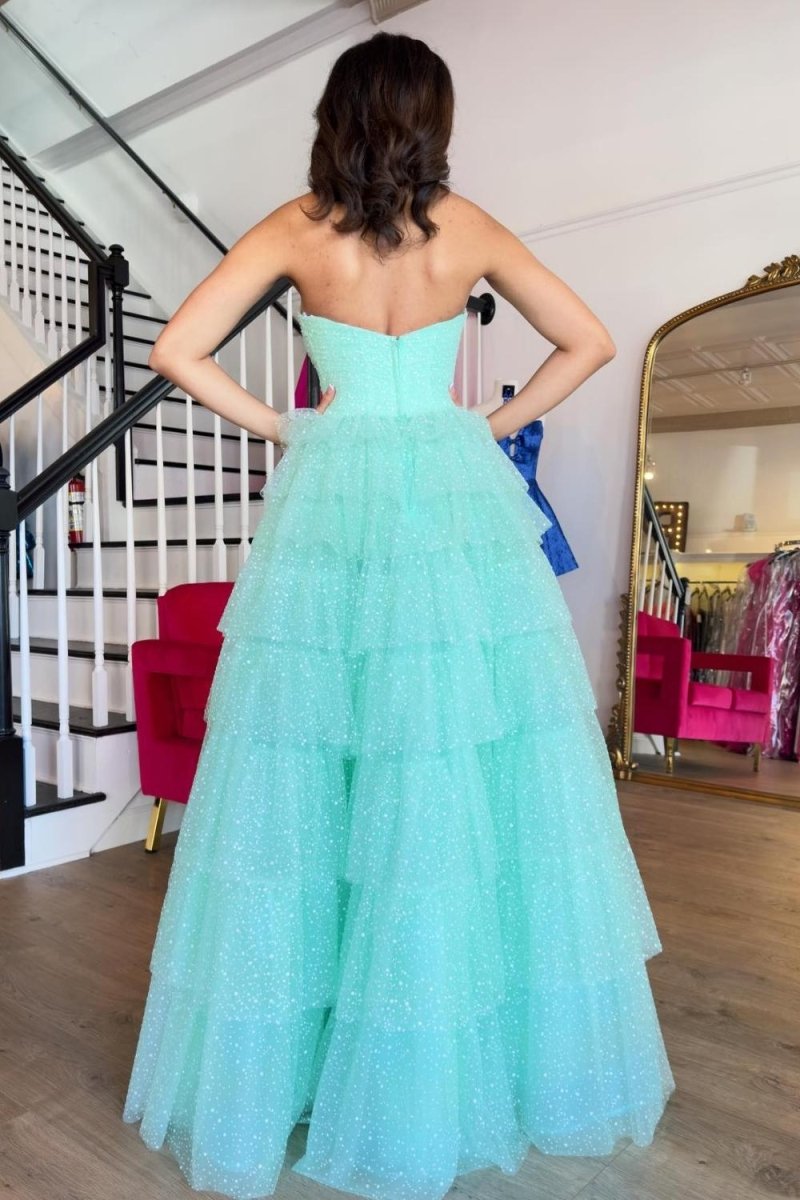 Brigitta | Vestido de fiesta largo de corte A con escote en forma de corazón de tul en color azul agua con abertura