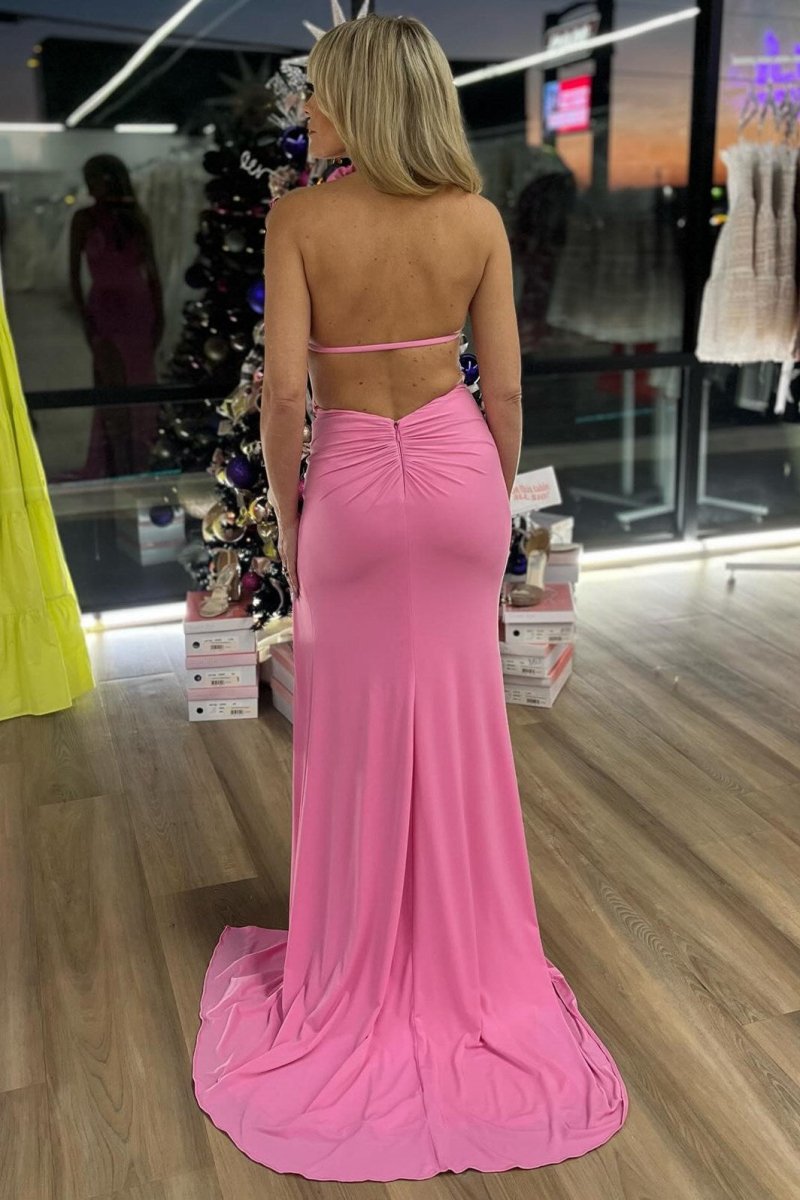 Bruce | Vestido largo formal de sirena con escote halter y rosetas en color rosa con abertura