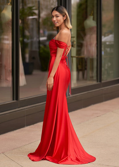 Adelaide | Vestido de fiesta largo de satén con corte sirena y abertura