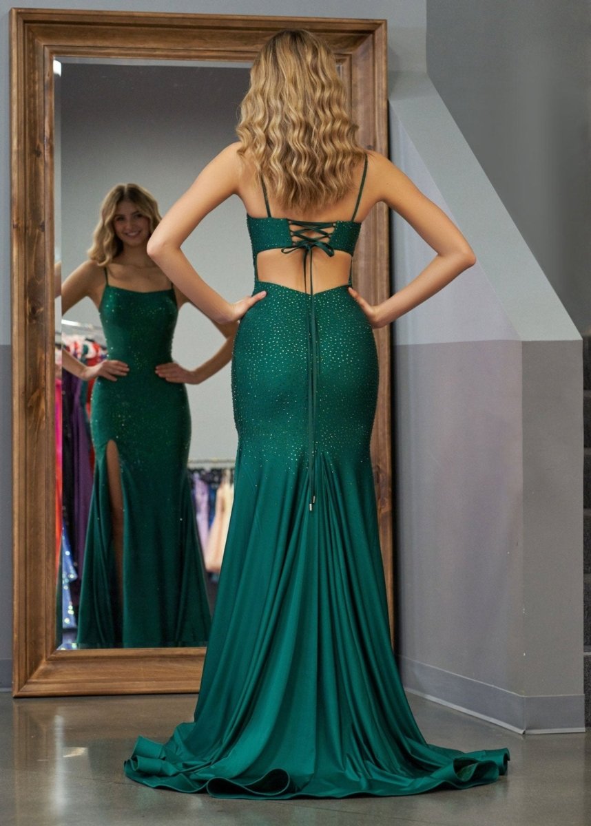 Emelia | Vestido de fiesta de satén con cuentas y tirantes finos estilo sirena con abertura