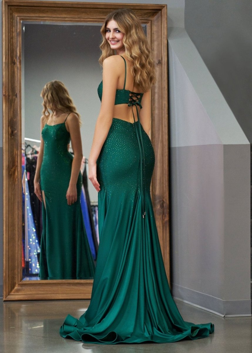 Emelia | Vestido de fiesta de satén con cuentas y tirantes finos estilo sirena con abertura