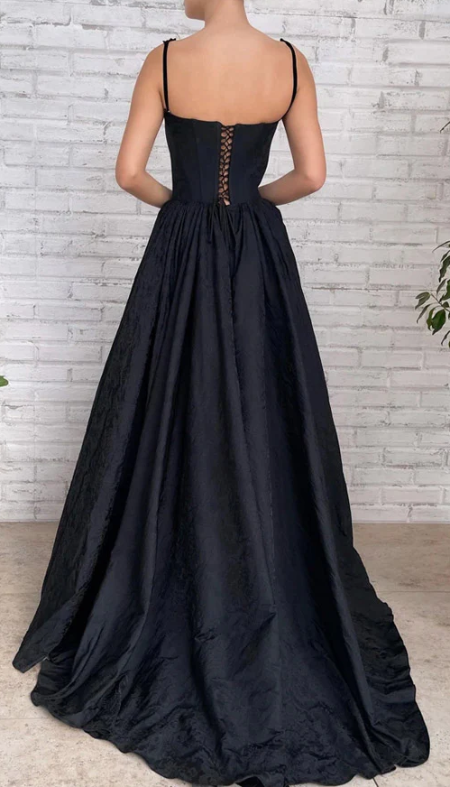 Vestido de fiesta largo de tafetán negro con abertura y corte en A fg360