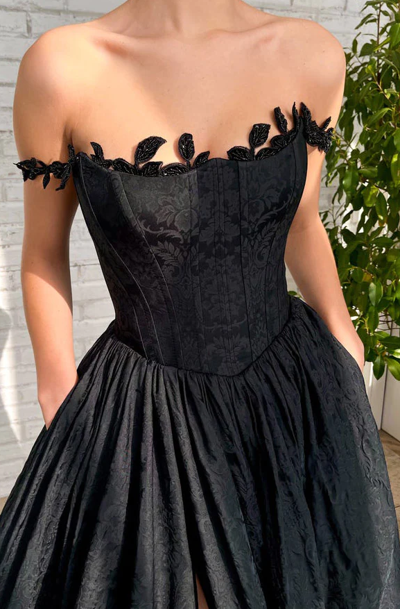 Vestido de fiesta largo de tafetán negro con abertura y corte en A fg360