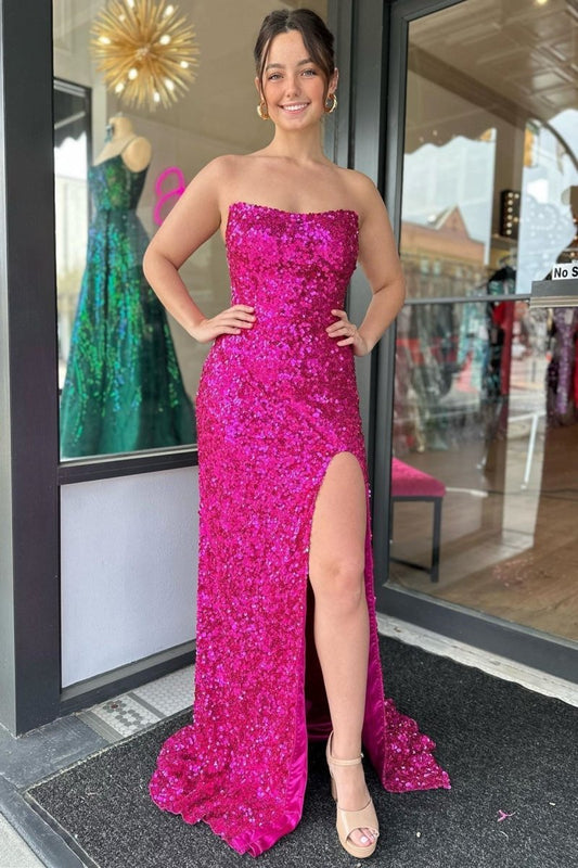 Vestido de fiesta largo con lentejuelas y abertura sin tirantes en color fucsia